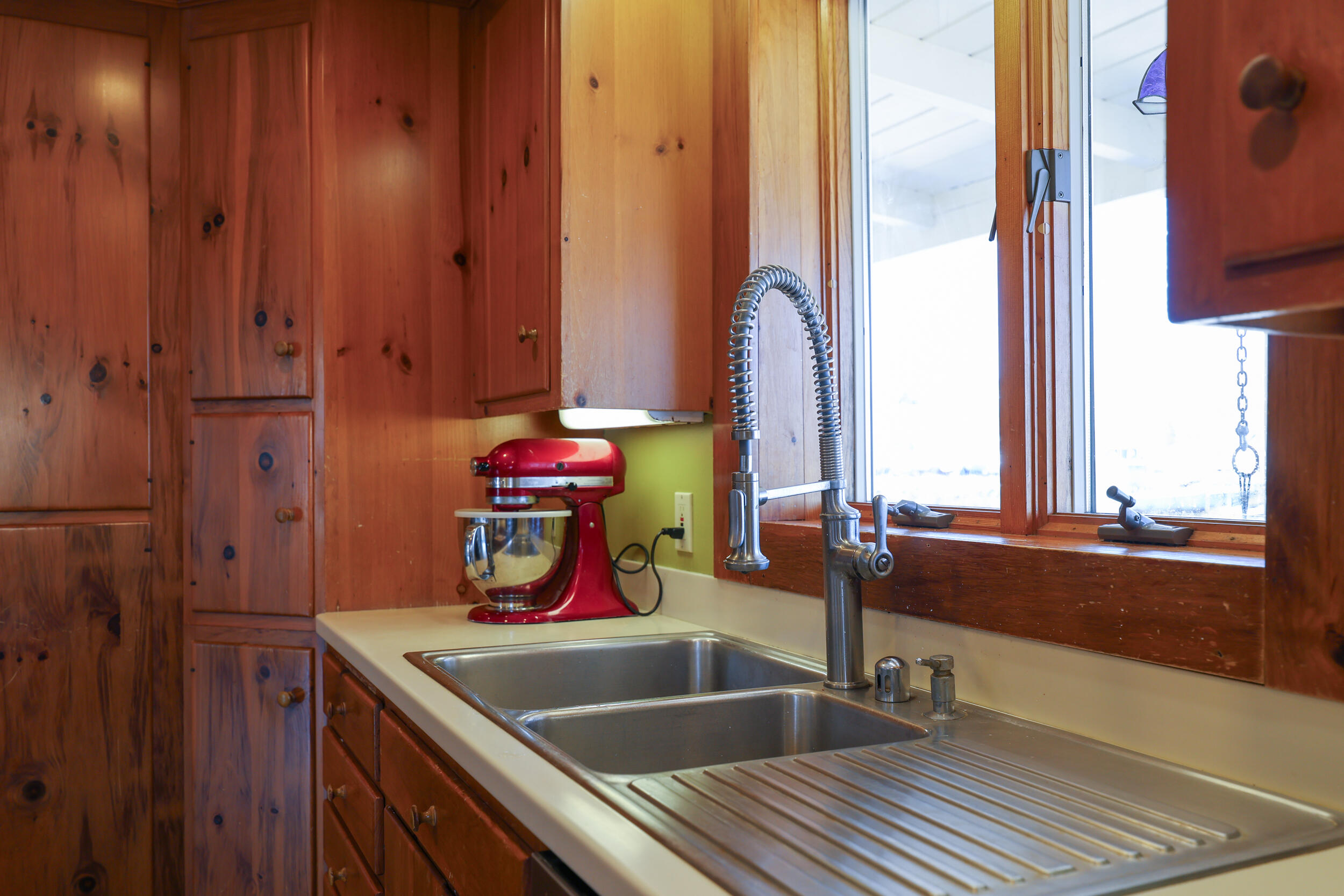 27 Clamshell Alley Vinalhaven ME 04863