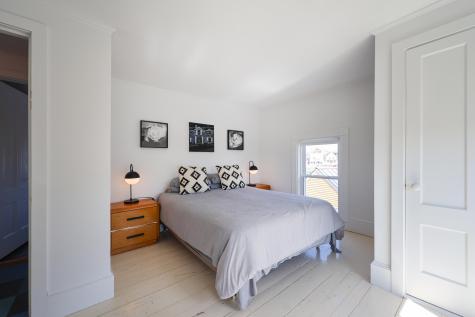 27 Clamshell Alley Vinalhaven ME 04863