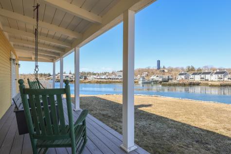 27 Clamshell Alley Vinalhaven ME 04863