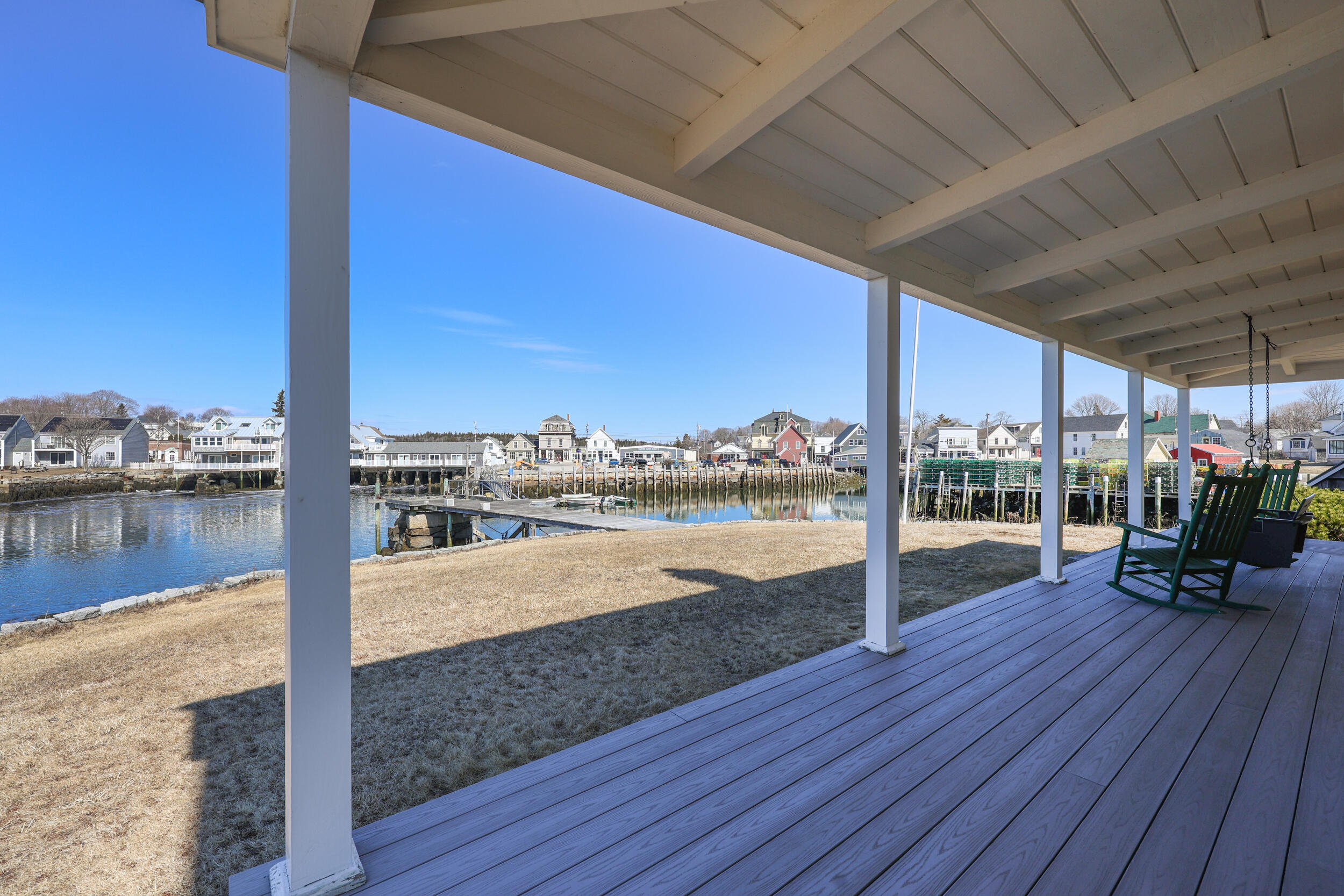 27 Clamshell Alley Vinalhaven ME 04863