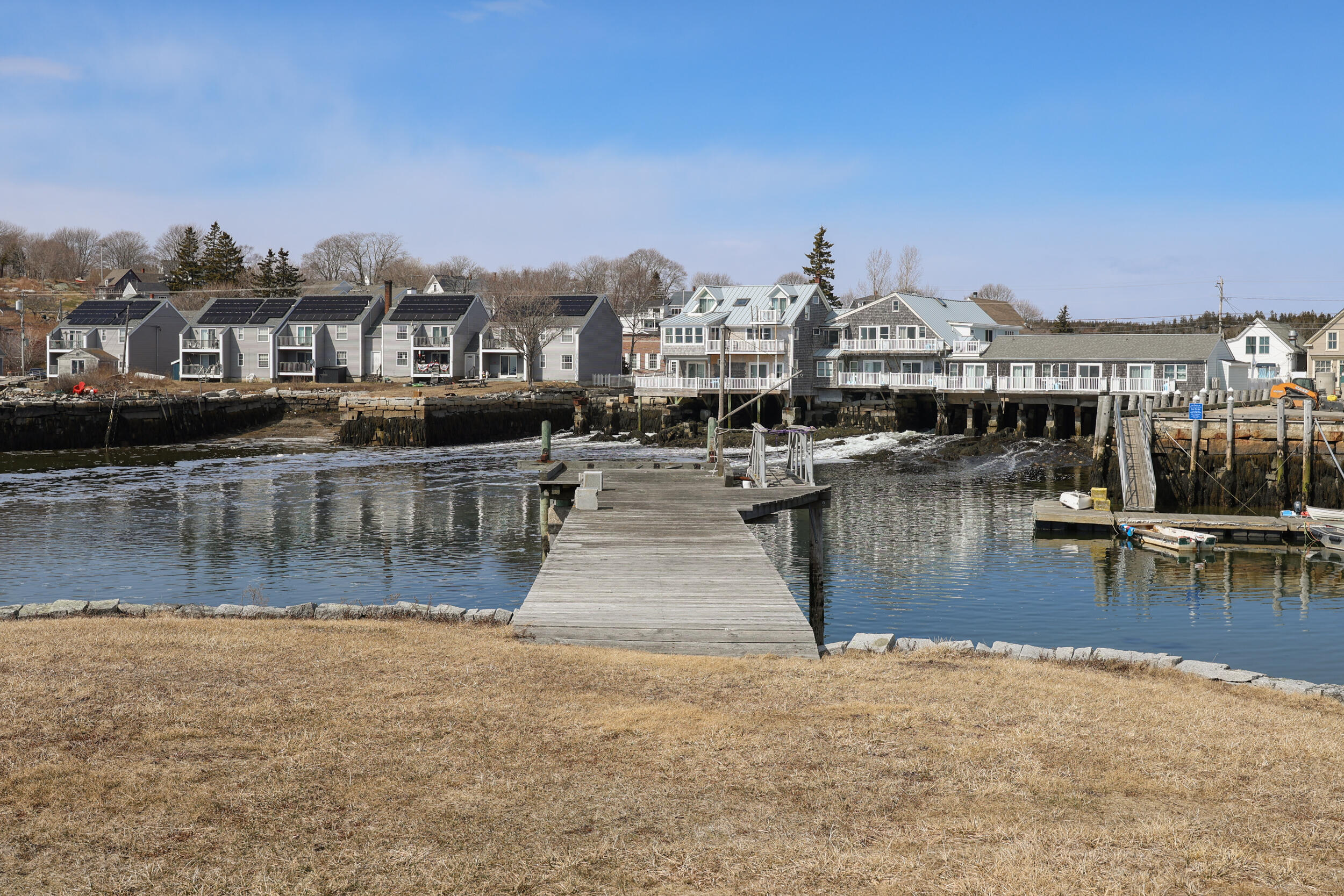 27 Clamshell Alley Vinalhaven ME 04863