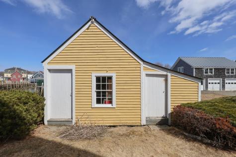 27 Clamshell Alley Vinalhaven ME 04863