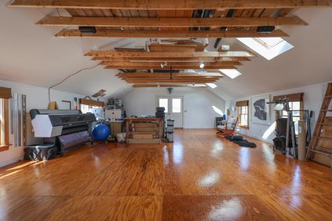 27 Clamshell Alley Vinalhaven ME 04863