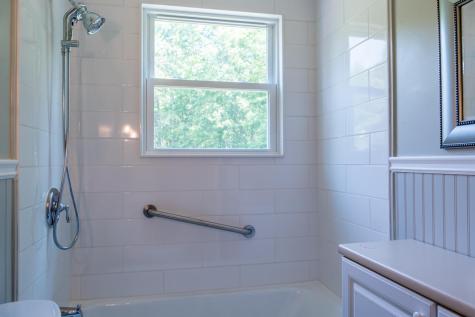 69 Garfield Road Auburn ME 04210