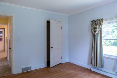 69 Garfield Road Auburn ME 04210