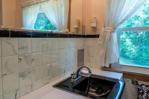 69 Garfield Road Auburn ME 04210