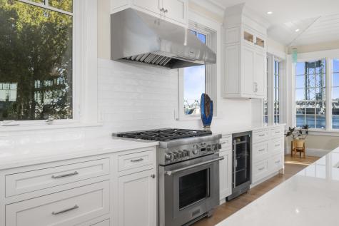 21 Badgers Island W Kittery ME 03904