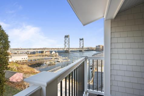 21 Badgers Island W Kittery ME 03904