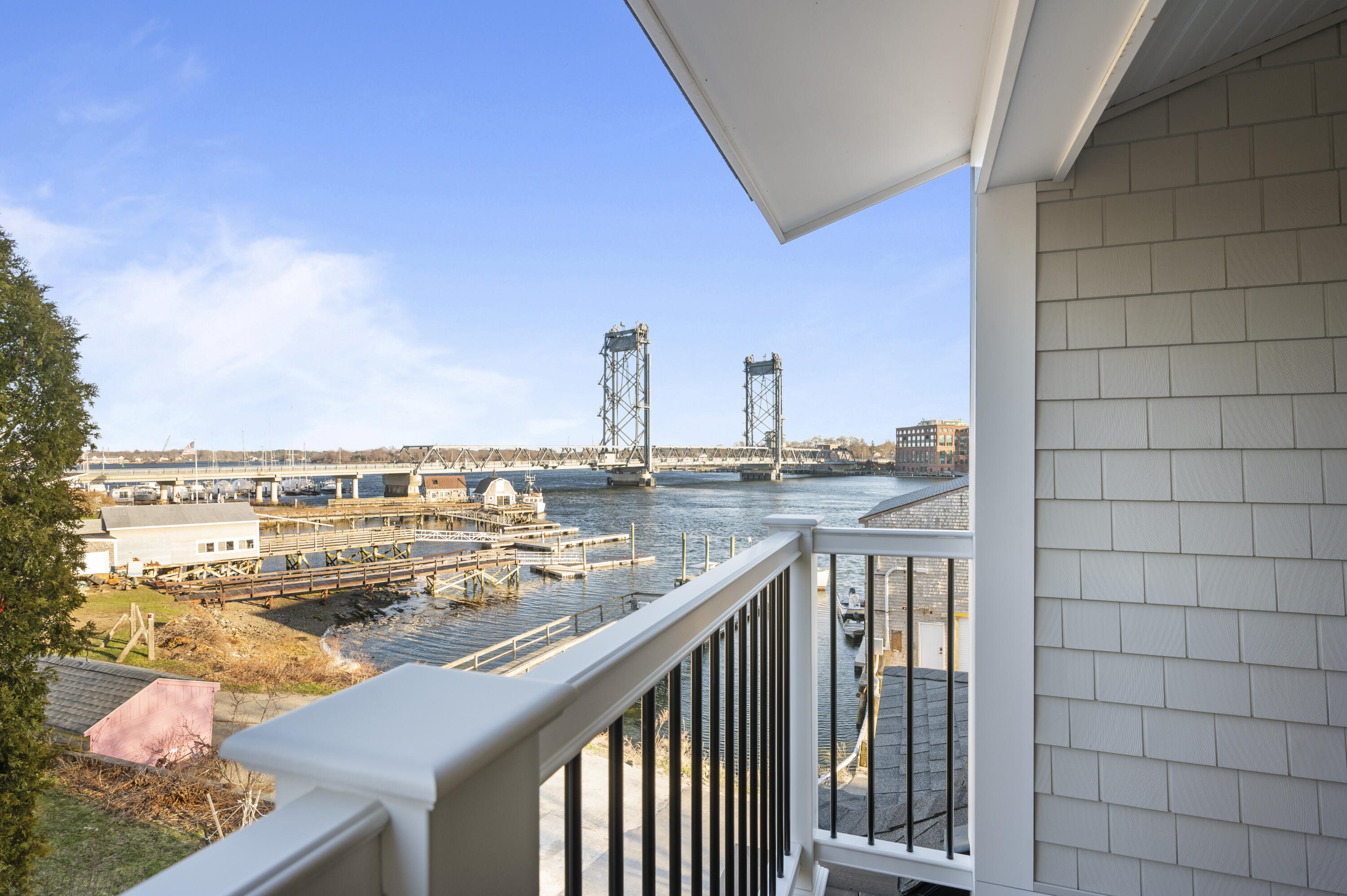 21 Badgers Island W Kittery ME 03904