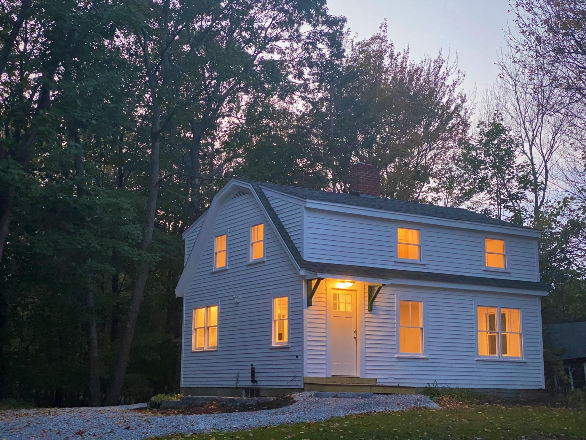 23 Dunton Avenue Rockland ME 04841