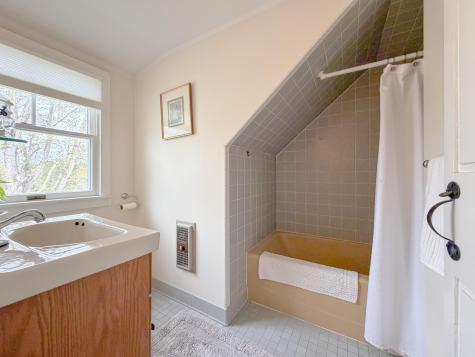119 Memorial Highway North Yarmouth ME 04097