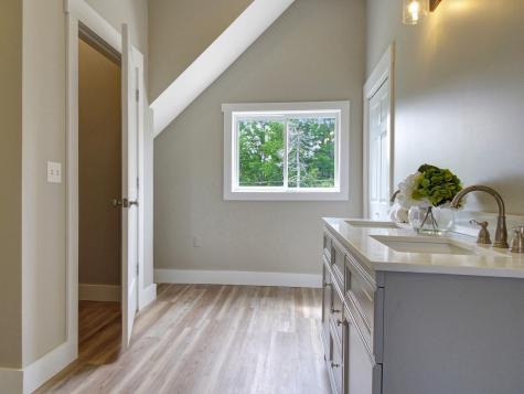 203 Front Street Richmond ME 04357