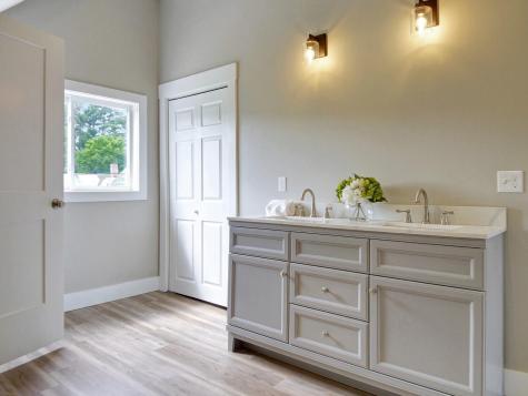 203 Front Street Richmond ME 04357