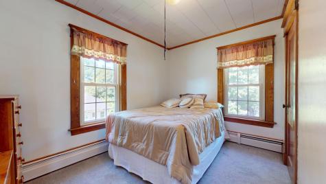 12 Lakeview Street Lincoln ME 04457