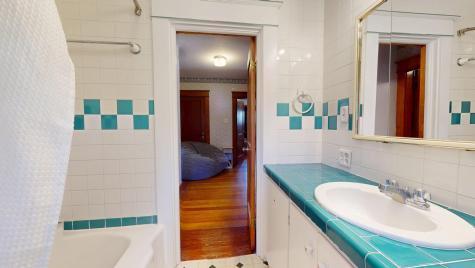 12 Lakeview Street Lincoln ME 04457