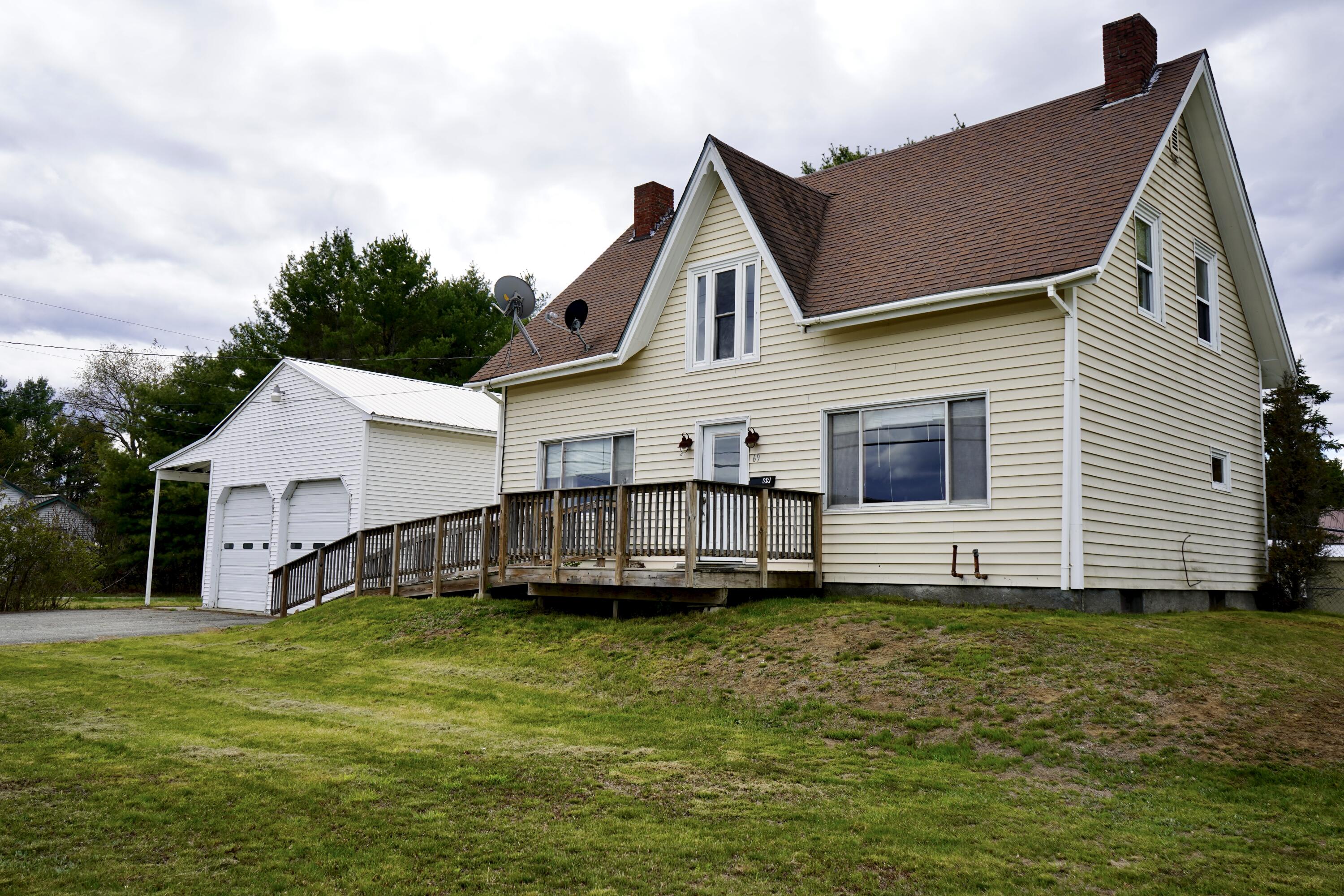 69 Smithfield Road Norridgewock ME 04957