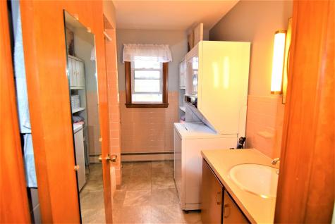 9 Jeannette Avenue Lewiston ME 04240