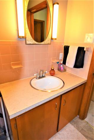 9 Jeannette Avenue Lewiston ME 04240