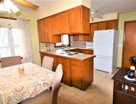 9 Jeannette Avenue Lewiston ME 04240