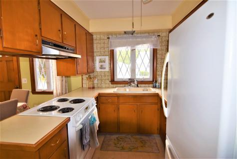 9 Jeannette Avenue Lewiston ME 04240
