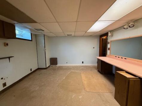 19 Gardner Avenue Machias ME 04654