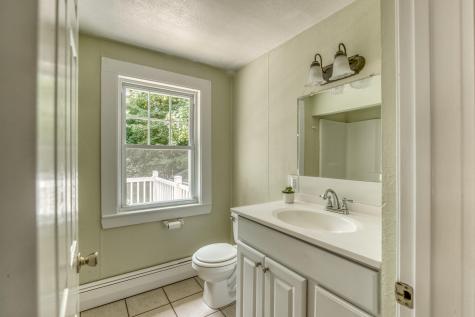 17 Harris Street Auburn ME 04210