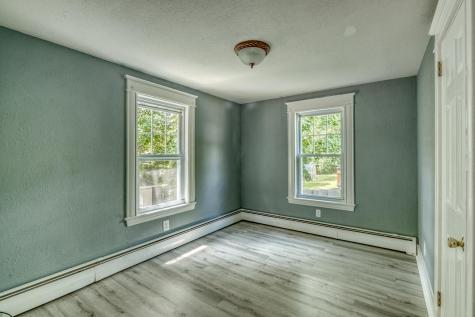 17 Harris Street Auburn ME 04210