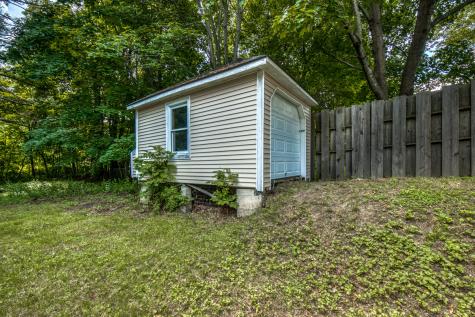 17 Harris Street Auburn ME 04210