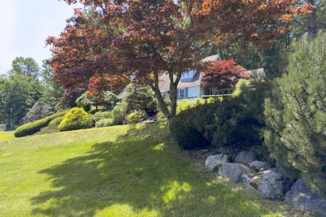 12 Deans Way Rockport ME 04856