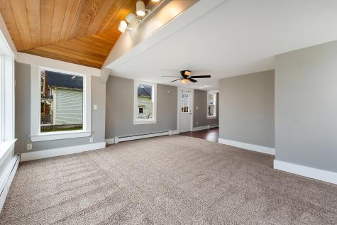 4 Lincoln Street Richmond ME 04357