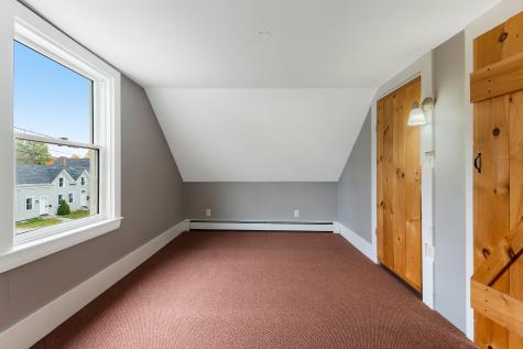 4 Lincoln Street Richmond ME 04357