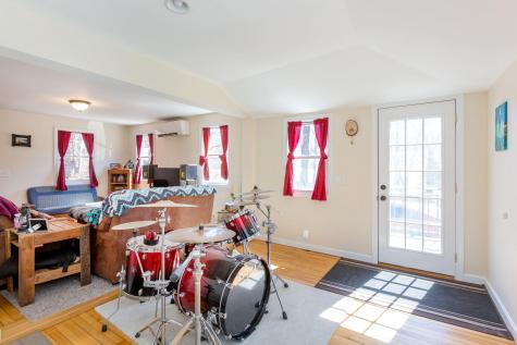 869 Lewiston Road Topsham ME 04086