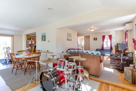 869 Lewiston Road Topsham ME 04086