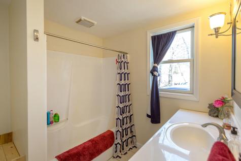 869 Lewiston Road Topsham ME 04086