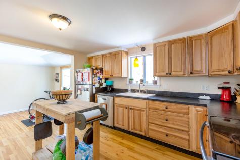 869 Lewiston Road Topsham ME 04086
