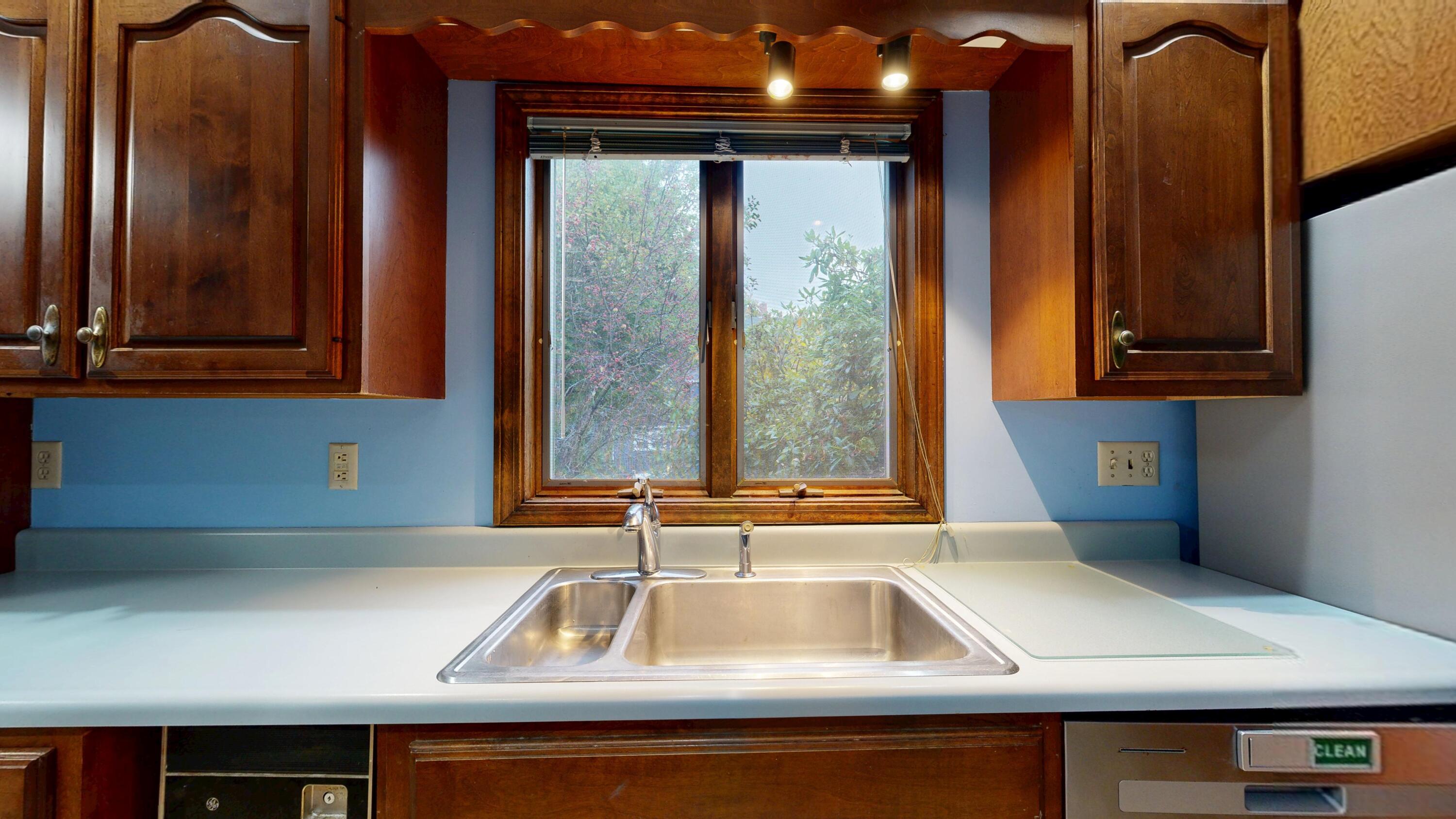 422 College Street Lewiston ME 04240