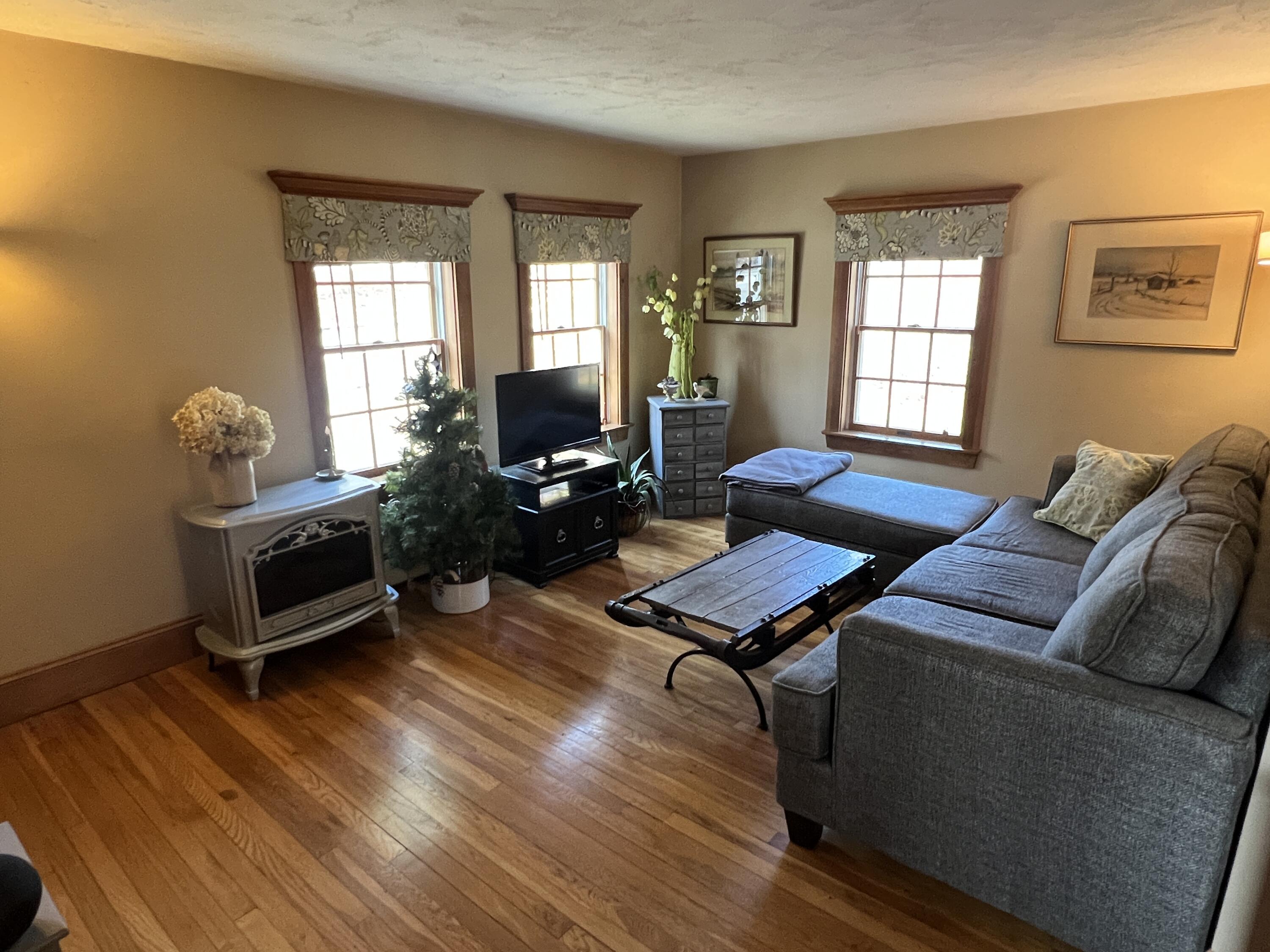 163 Oak Street Oakland ME 04963