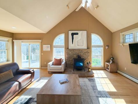 21 Longmeadow Drive Veazie ME 04401