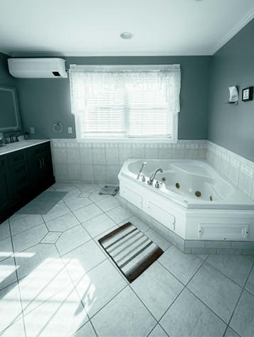 21 Longmeadow Drive Veazie ME 04401