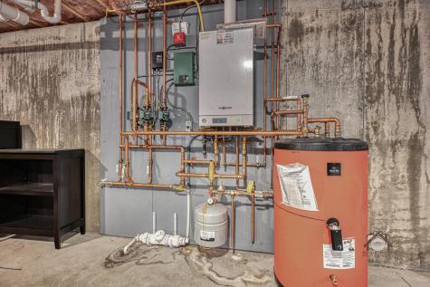 79 Lancaster Road Pittston ME 04345