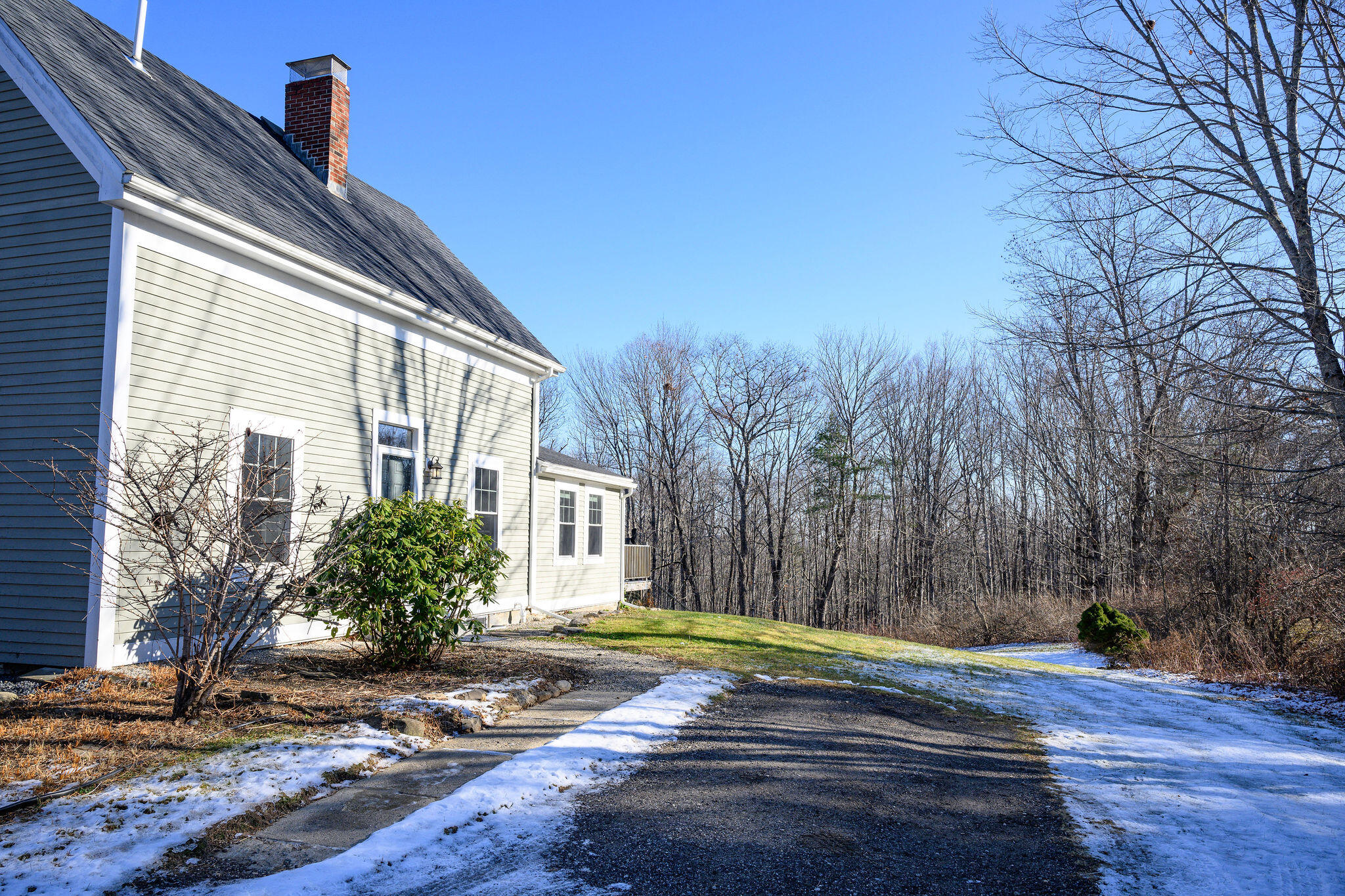 445 River Road Richmond ME 04357