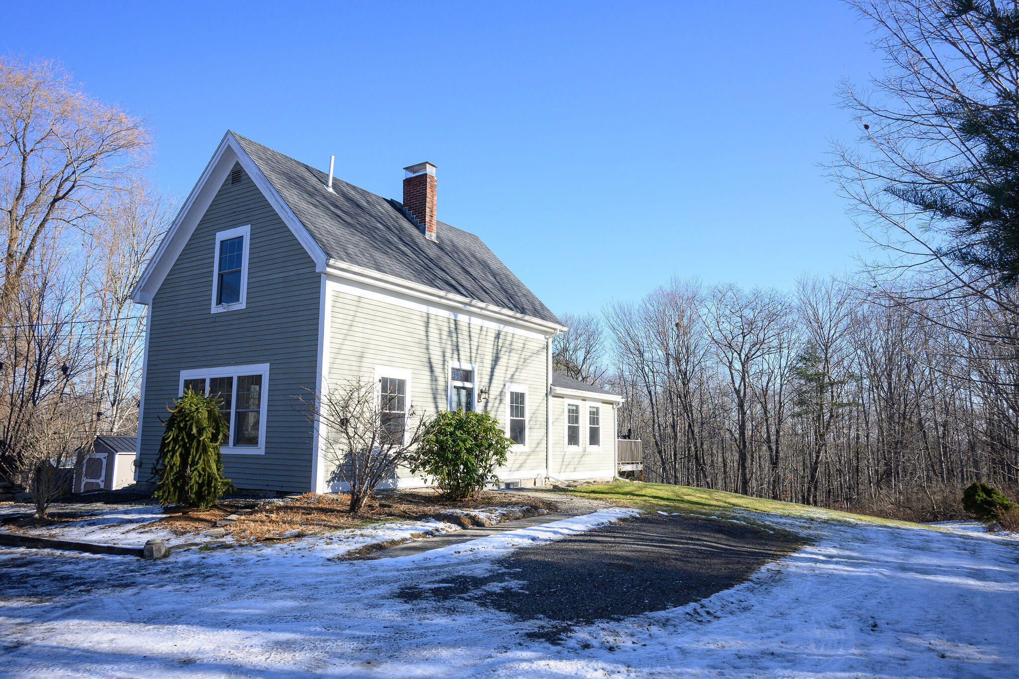 445 River Road Richmond ME 04357