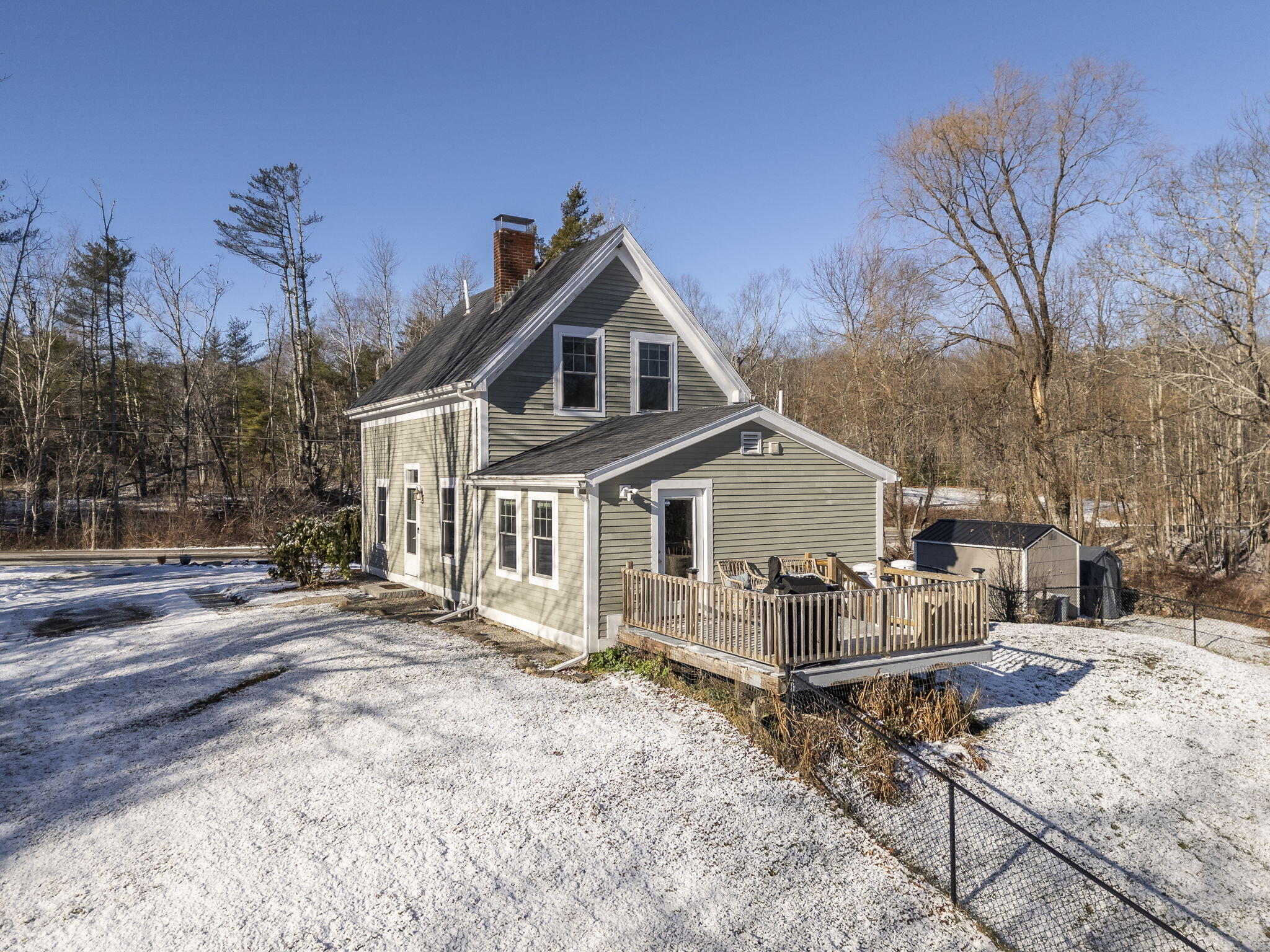 445 River Road Richmond ME 04357