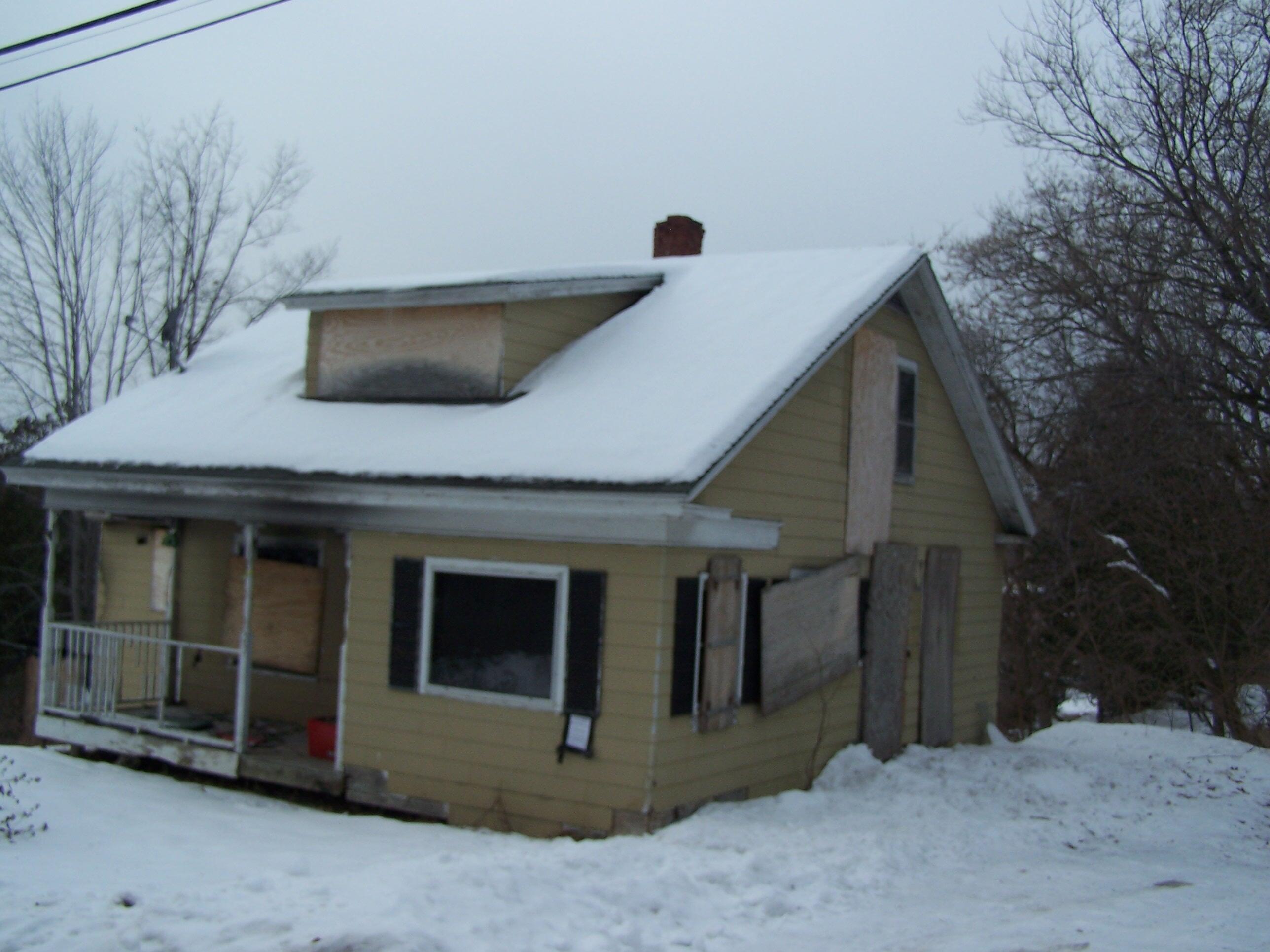 27 Baxter Avenue Auburn ME 04210