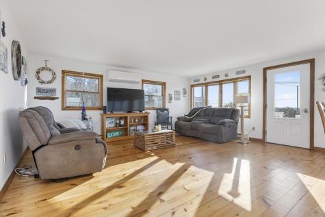 252 Seashore Avenue Portland ME 04108