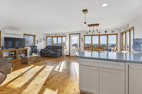 252 Seashore Avenue Portland ME 04108