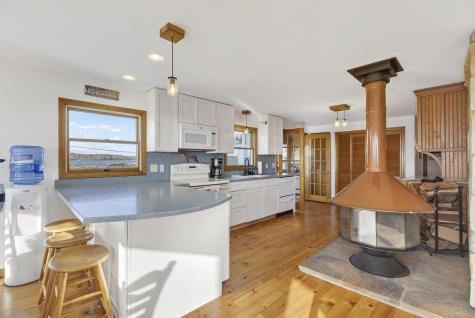 252 Seashore Avenue Portland ME 04108