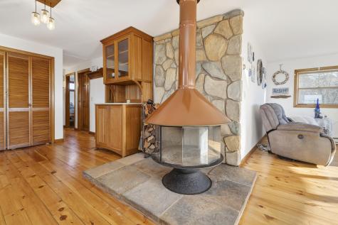 252 Seashore Avenue Portland ME 04108