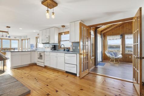 252 Seashore Avenue Portland ME 04108