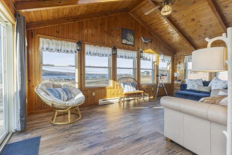 252 Seashore Avenue Portland ME 04108